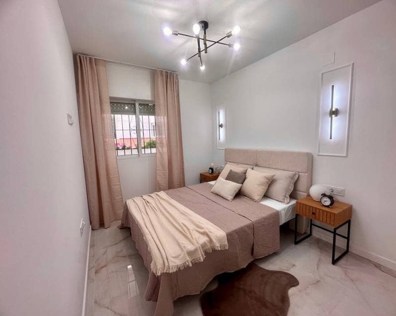 1 soveværelse Lejlighed til salg i Torrevieja med swimmingpool - € 159.900 (Ref: 10052127)