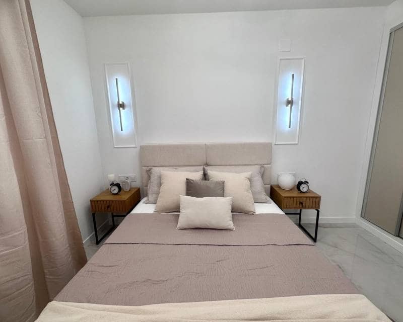 1 soveværelse Lejlighed til salg i Torrevieja med swimmingpool - € 159.900 (Ref: 10052127)