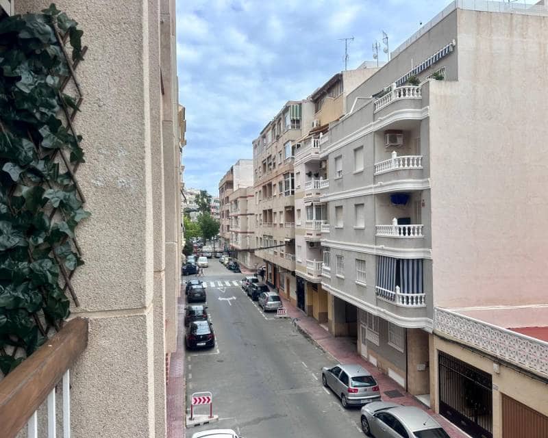 1 soveværelse Lejlighed til salg i Torrevieja med swimmingpool - € 159.900 (Ref: 10052127)