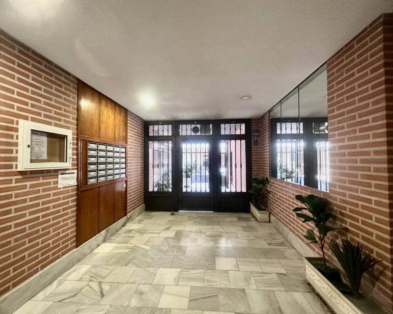 1 soveværelse Lejlighed til salg i Torrevieja med swimmingpool - € 159.900 (Ref: 10052127)