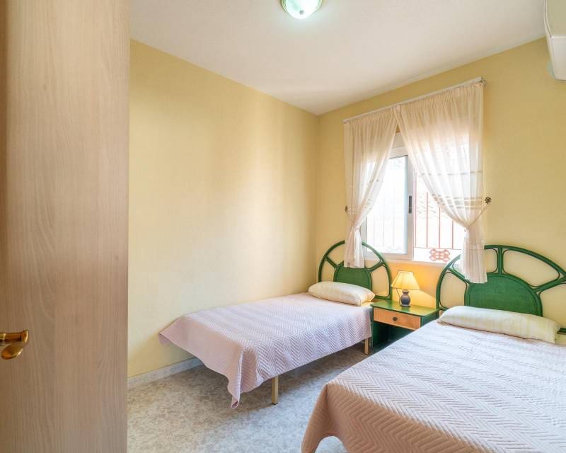 3 quarto Moradia em Banda para venda em La Zenia com piscina - 225 000 € (Ref: 10055772)