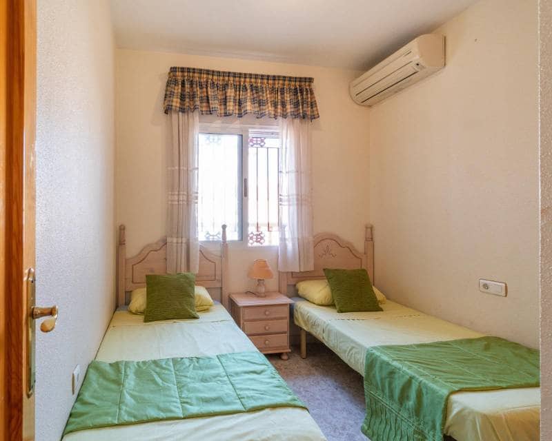 3 quarto Moradia em Banda para venda em La Zenia com piscina - 225 000 € (Ref: 10055772)