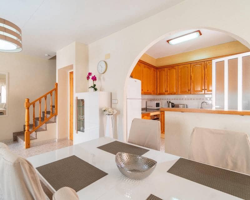 3 quarto Moradia em Banda para venda em La Zenia com piscina - 225 000 € (Ref: 10055772)