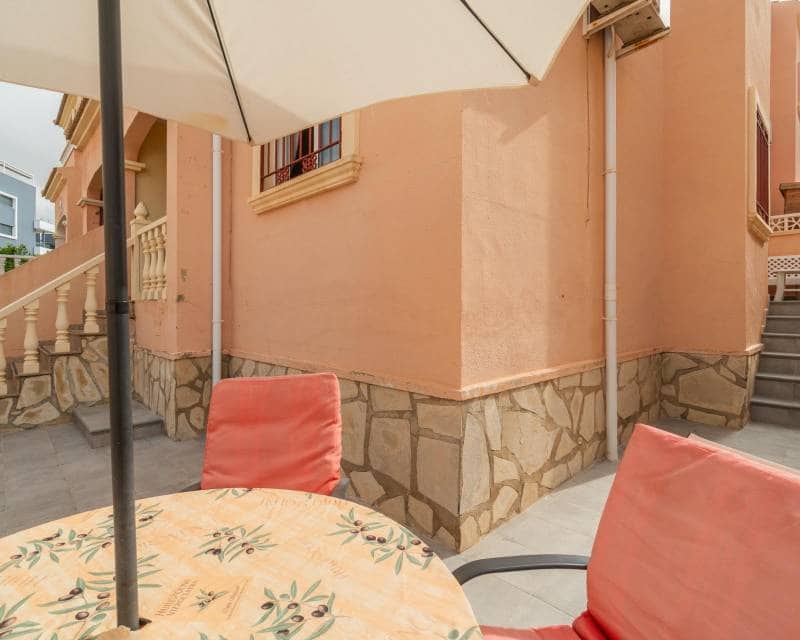 3 quarto Moradia em Banda para venda em La Zenia com piscina - 225 000 € (Ref: 10055772)