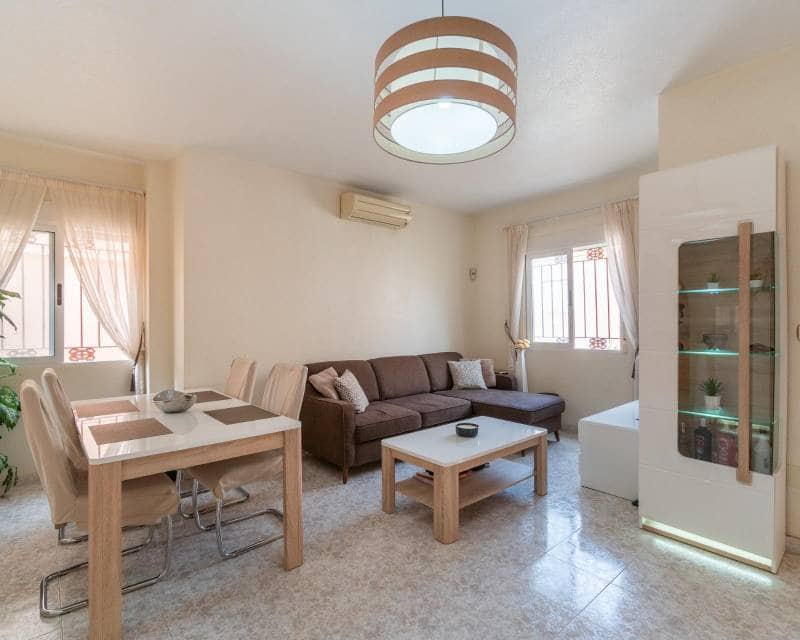 3 quarto Moradia em Banda para venda em La Zenia com piscina - 225 000 € (Ref: 10055772)