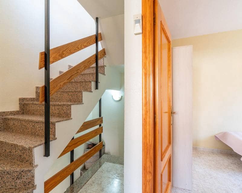 3 quarto Moradia em Banda para venda em La Zenia com piscina - 225 000 € (Ref: 10055772)
