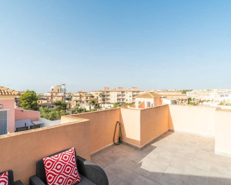 3 quarto Moradia em Banda para venda em La Zenia com piscina - 225 000 € (Ref: 10055772)