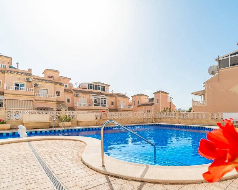 3 quarto Moradia em Banda para venda em La Zenia com piscina - 225 000 € (Ref: 10055772)
