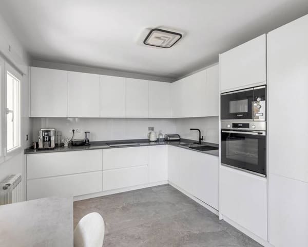 Chalet de 5 habitaciones en Los Balcones en venta con piscina - 849.000 € (Ref: 10057272)