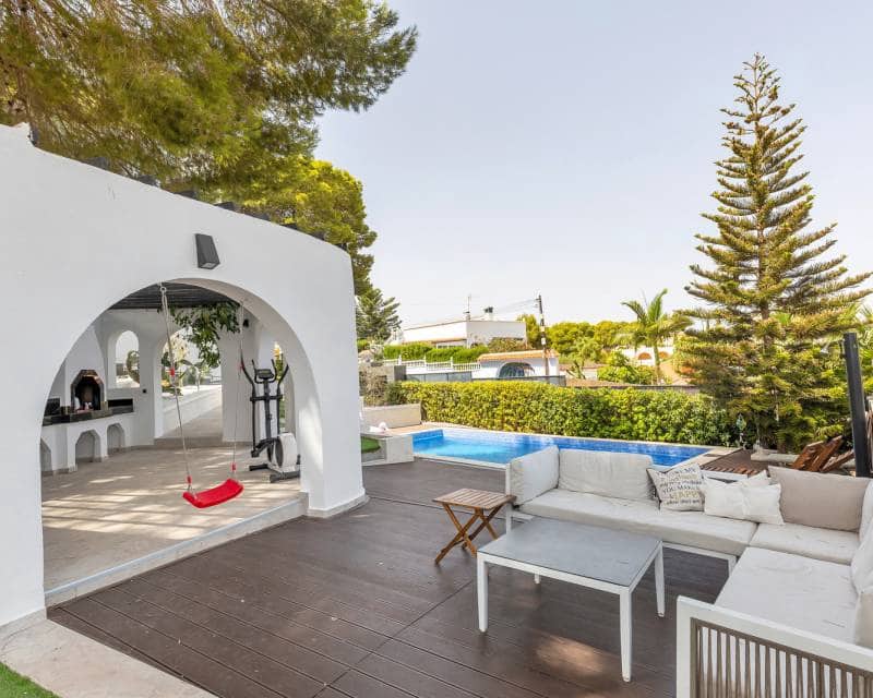 Chalet de 5 habitaciones en Los Balcones en venta con piscina - 849.000 € (Ref: 10057272)