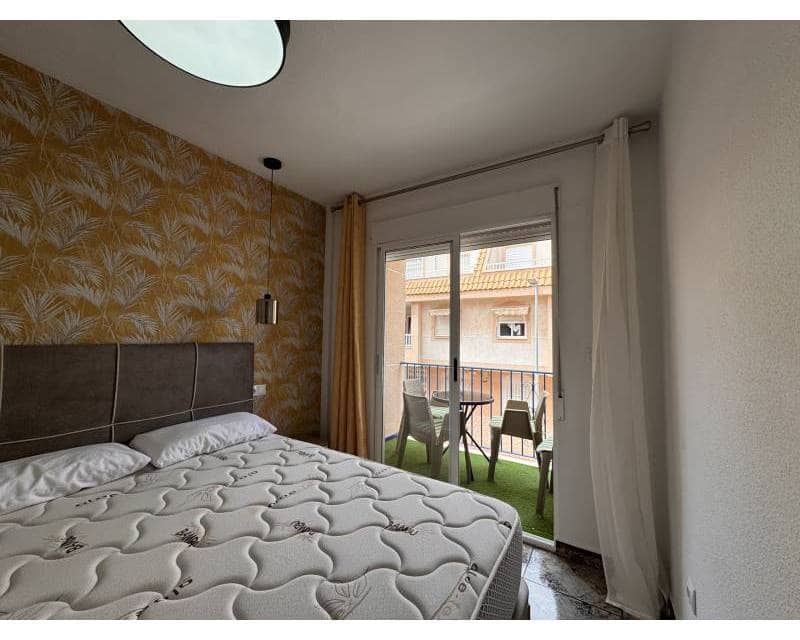 3 soveværelse Lejlighed til salg i Torrevieja med swimmingpool - € 234.900 (Ref: 10060790)