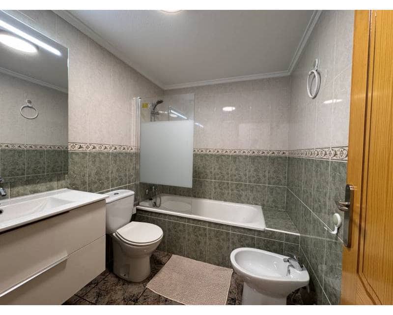 3 soveværelse Lejlighed til salg i Torrevieja med swimmingpool - € 234.900 (Ref: 10060790)