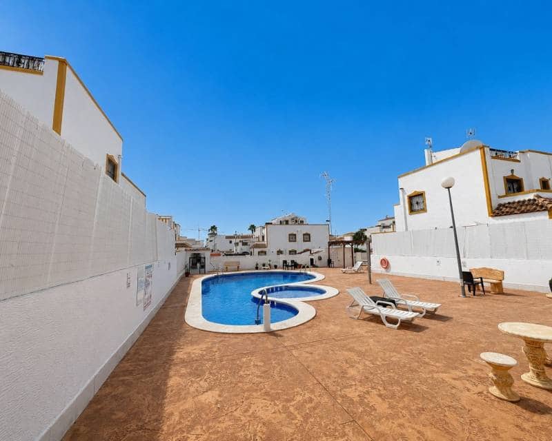 3 soverom Rekkehus til salgs i Orihuela Costa med svømmebasseng - € 215 000 (Ref: 10060791)