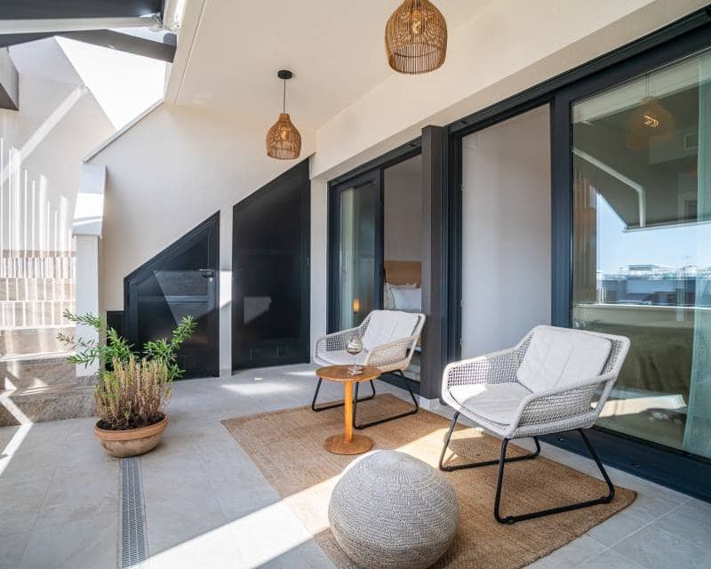 2 soverom Penthouse til salgs i Los Altos med svømmebasseng - € 349 900 (Ref: 10062692)