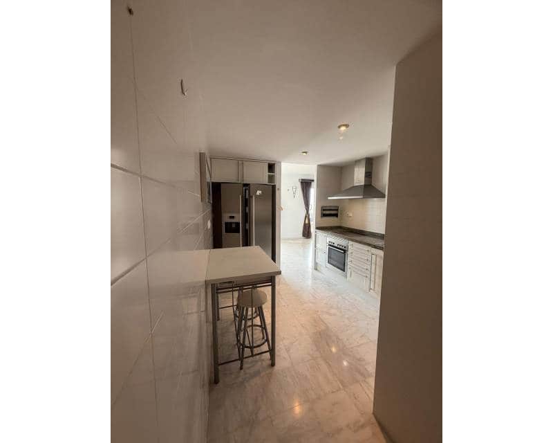 4 soveværelse Penthouse til salg i Torrevieja med swimmingpool - € 495.000 (Ref: 10062810)
