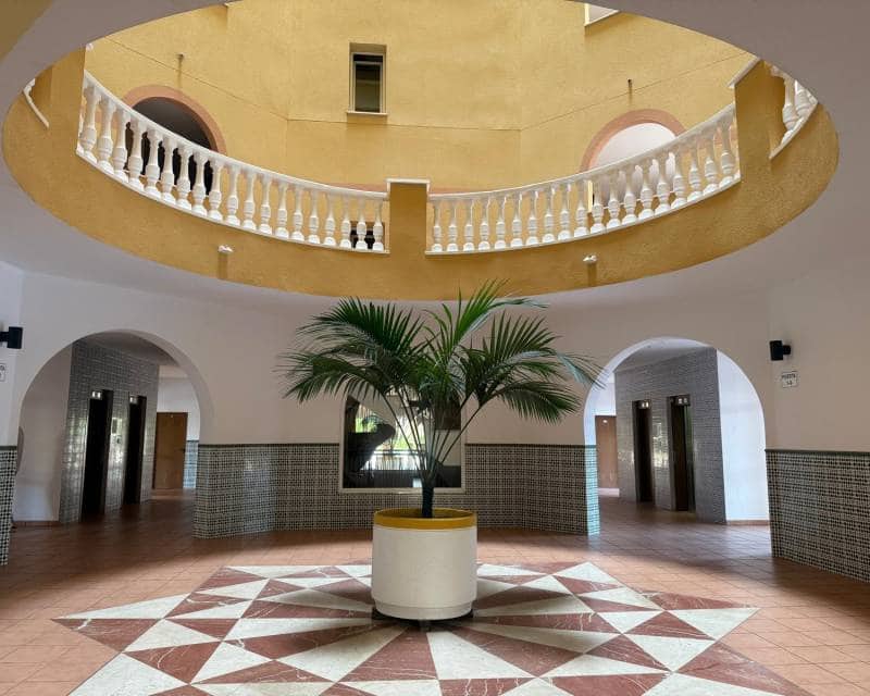 4 soveværelse Penthouse til salg i Torrevieja med swimmingpool - € 495.000 (Ref: 10062810)