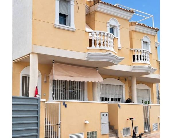 4 chambre Villa/Maison Mitoyenne à vendre à Heredades, Almoradí avec piscine - 230 000 € (Ref: 10065510)