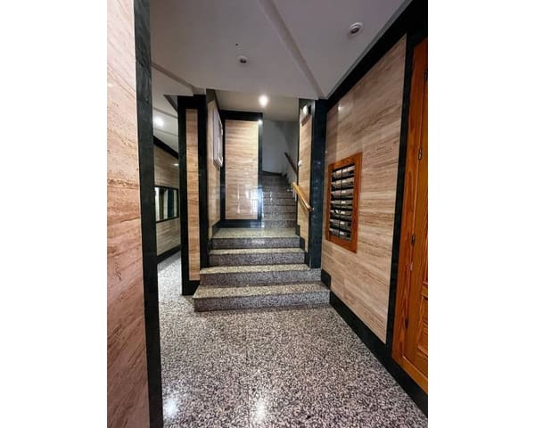 3 chambre Appartement à vendre à Puerto Deportivo, Torrevieja avec garage - 450 000 € (Ref: 10073302)