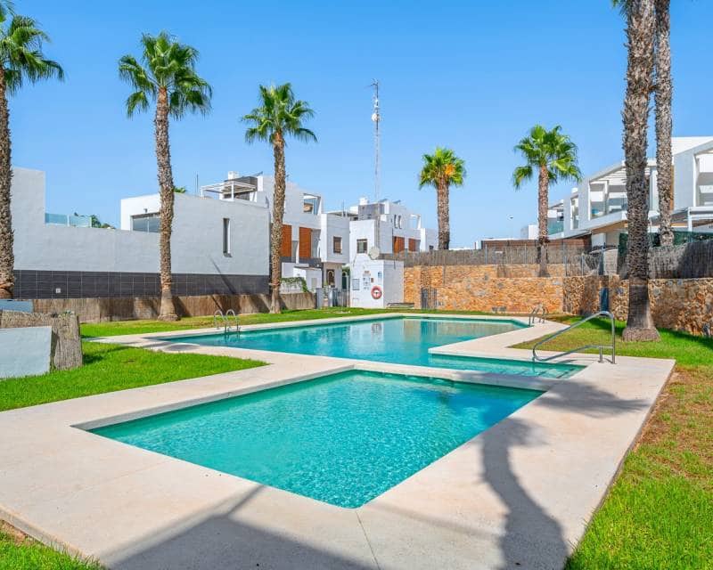 3 camera da letto Villa in vendita in Villamartin con piscina - 429.000 € (Rif: 10073304)