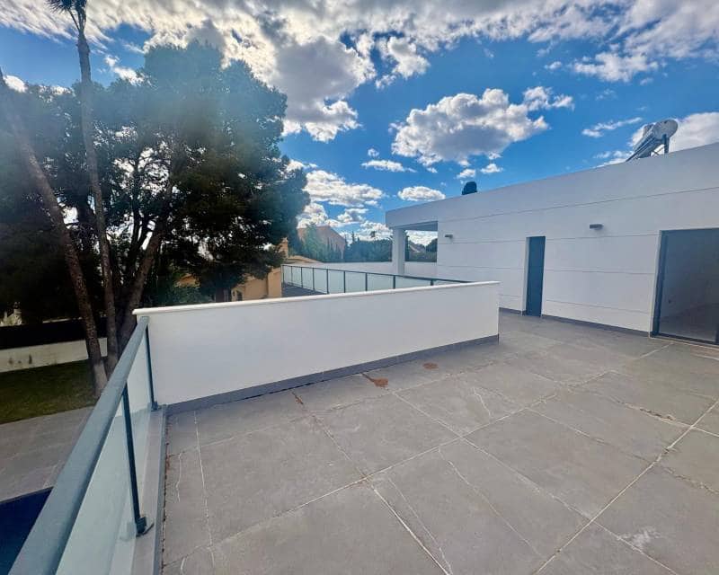 Chalet de 4 habitaciones en Orihuela Costa en venta con piscina - 985.000 € (Ref: 10076876)