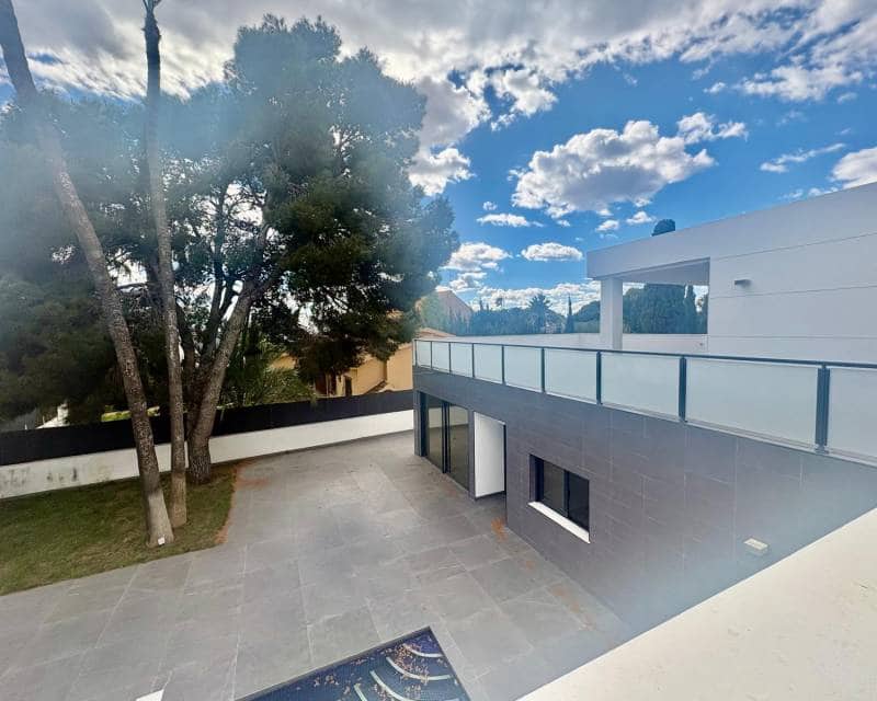 Chalet de 4 habitaciones en Orihuela Costa en venta con piscina - 985.000 € (Ref: 10076876)