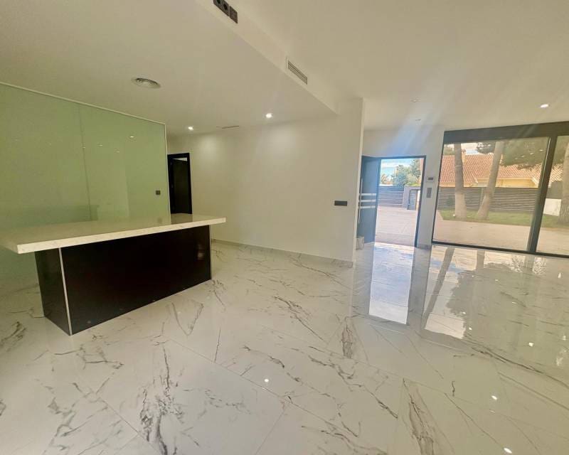 Chalet de 4 habitaciones en Orihuela Costa en venta con piscina - 985.000 € (Ref: 10076876)