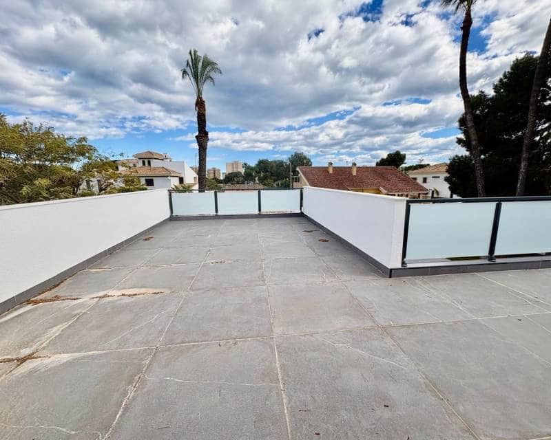 Chalet de 4 habitaciones en Orihuela Costa en venta con piscina - 985.000 € (Ref: 10076876)