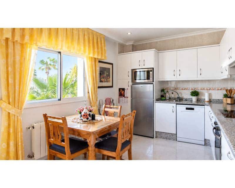 3 soveværelse Villa til salg i Benferri med swimmingpool - € 375.000 (Ref: 10076878)