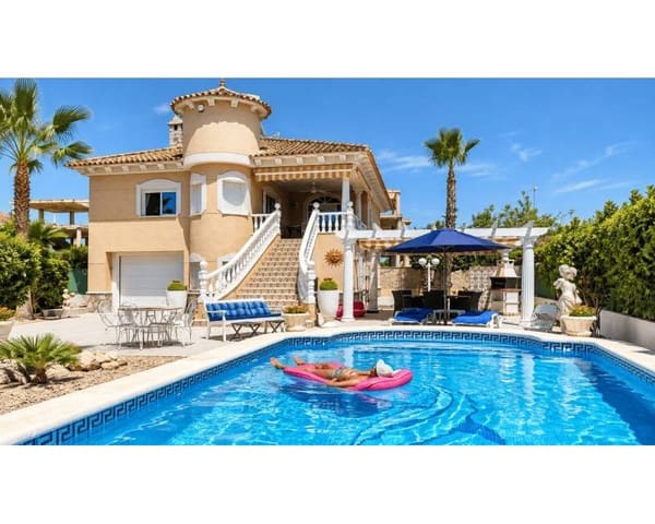 3 soveværelse Villa til salg i Benferri med swimmingpool - € 375.000 (Ref: 10076878)
