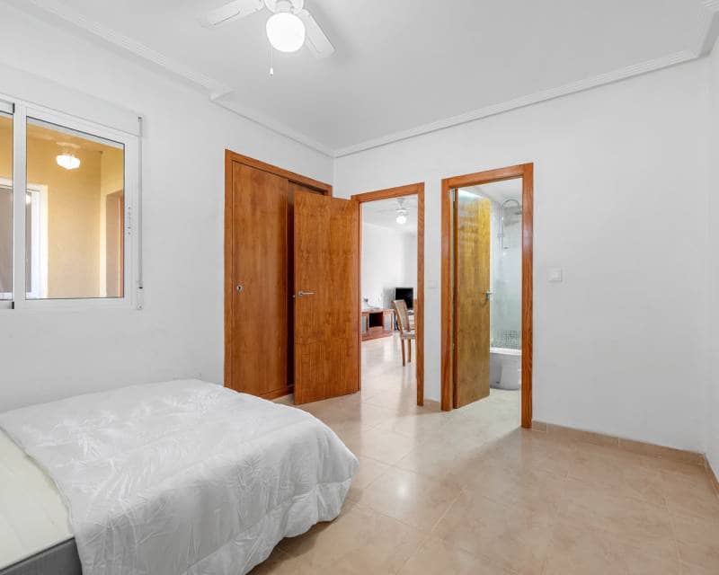 3 soveværelse Lejlighed til salg i Orihuela Costa med swimmingpool - € 189.000 (Ref: 10076881)