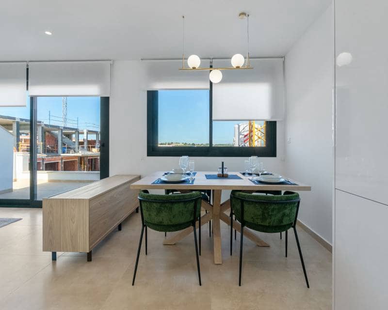 Casa de 2 habitaciones en Torrevieja en venta con piscina - 329.900 € (Ref: 10077136)