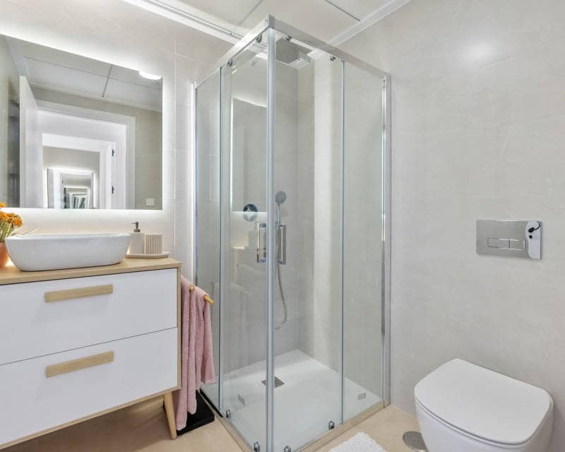 Casa de 2 habitaciones en Torrevieja en venta con piscina - 329.900 € (Ref: 10077136)