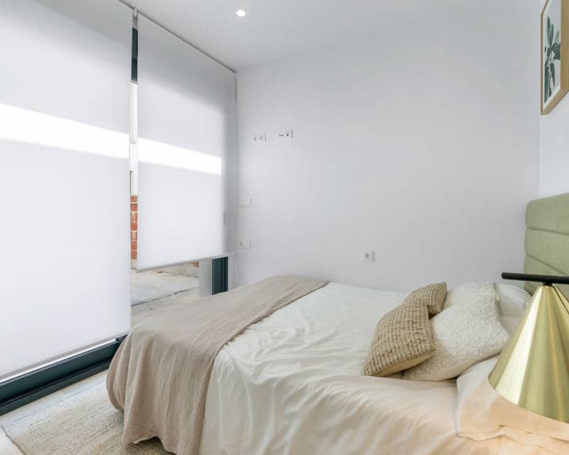 Casa de 2 habitaciones en Torrevieja en venta con piscina - 329.900 € (Ref: 10077136)