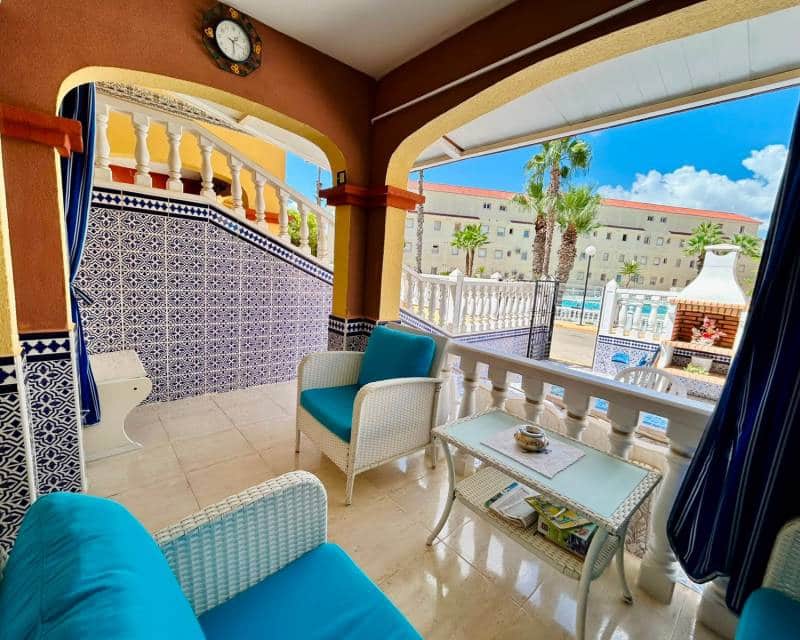 2 Zimmer Haus zu verkaufen in Torrevieja mit Pool Garage - 286.500 € (Ref: 10079854)
