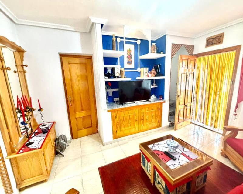 2 Zimmer Haus zu verkaufen in Torrevieja mit Pool Garage - 286.500 € (Ref: 10079854)