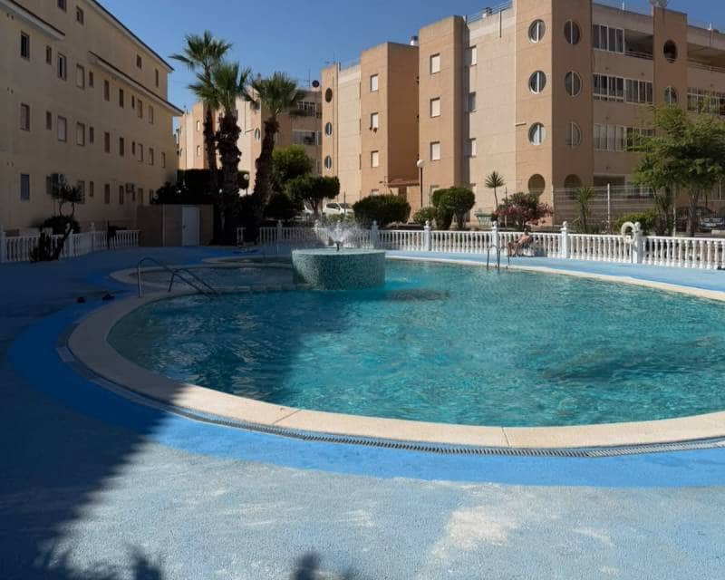 2 Zimmer Haus zu verkaufen in Torrevieja mit Pool Garage - 286.500 € (Ref: 10079854)