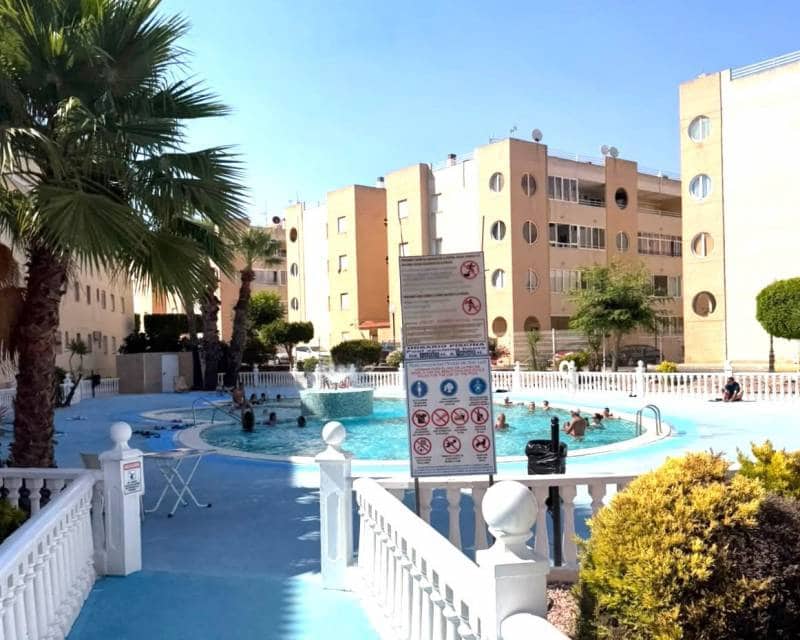 2 Zimmer Haus zu verkaufen in Torrevieja mit Pool Garage - 286.500 € (Ref: 10079854)