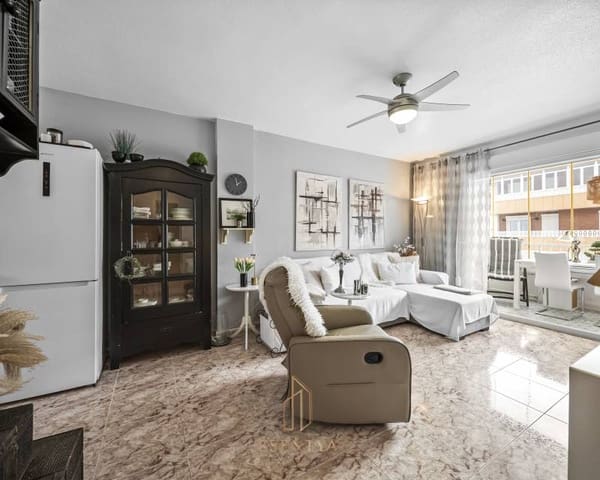 2 makuuhuone Kattohuoneisto myytävänä paikassa Torrevieja mukana uima-altaan - 189 000 € (Ref: 10081638)