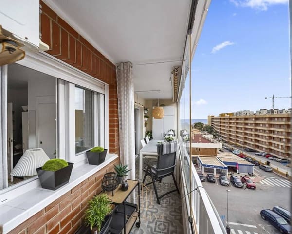 2 makuuhuone Kattohuoneisto myytävänä paikassa Torrevieja mukana uima-altaan - 189 000 € (Ref: 10081638)