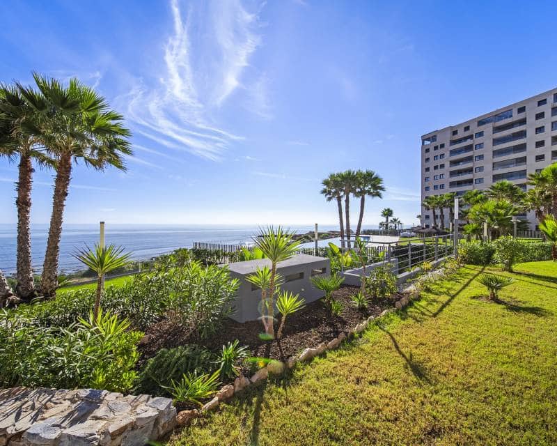 3 quarto Apartamento para venda em Punta Prima com piscina - 575 000 € (Ref: 10082097)