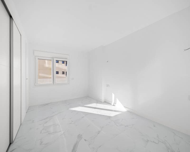 3 quarto Apartamento para venda em Punta Prima com piscina - 575 000 € (Ref: 10082097)