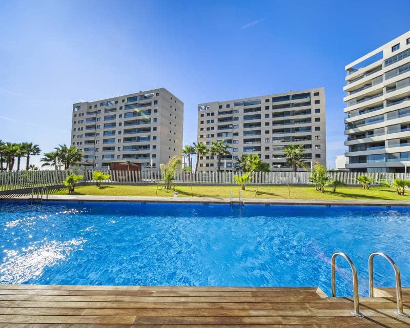 3 quarto Apartamento para venda em Punta Prima com piscina - 575 000 € (Ref: 10082097)