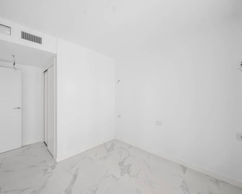 3 quarto Apartamento para venda em Punta Prima com piscina - 575 000 € (Ref: 10082097)
