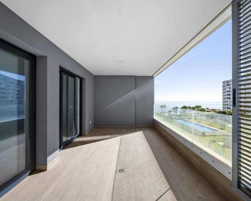 3 quarto Apartamento para venda em Punta Prima com piscina - 575 000 € (Ref: 10082097)