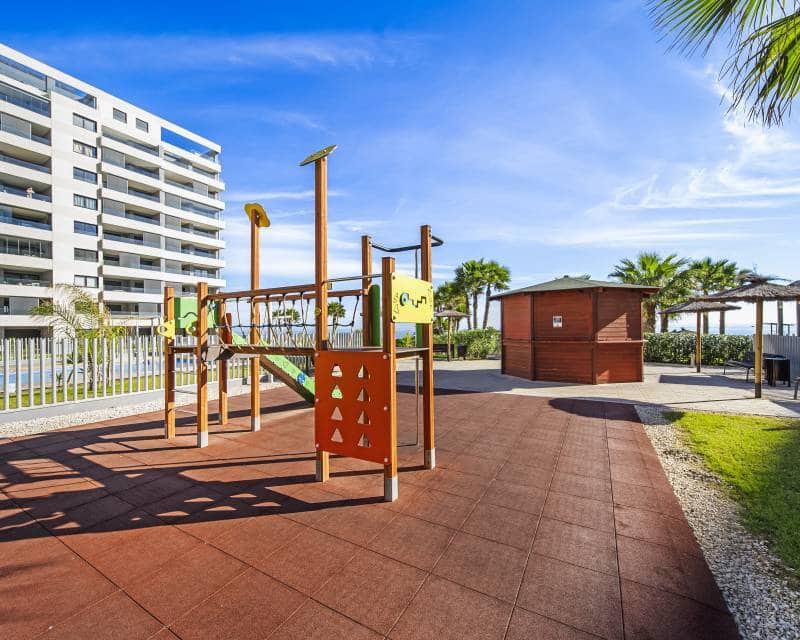 3 quarto Apartamento para venda em Punta Prima com piscina - 575 000 € (Ref: 10082097)