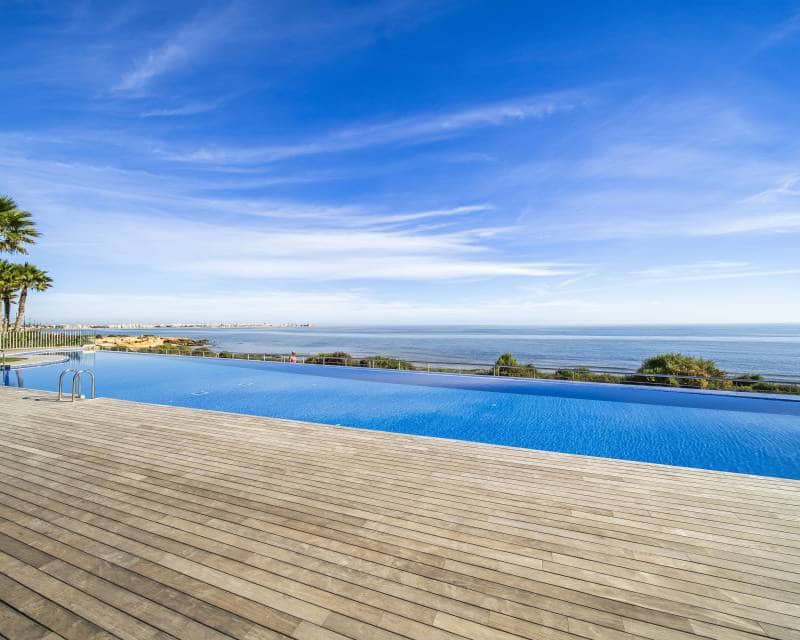 3 quarto Apartamento para venda em Punta Prima com piscina - 575 000 € (Ref: 10082097)