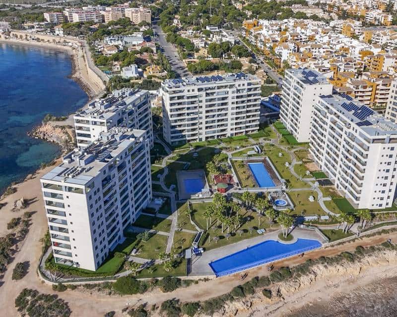 3 quarto Apartamento para venda em Punta Prima com piscina - 575 000 € (Ref: 10082097)