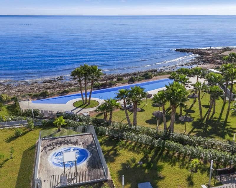 3 quarto Apartamento para venda em Punta Prima com piscina - 575 000 € (Ref: 10082097)