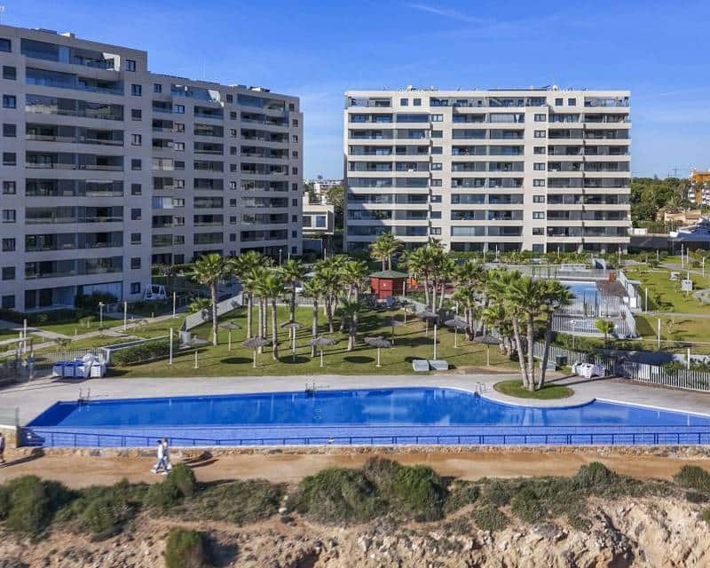 3 quarto Apartamento para venda em Punta Prima com piscina - 575 000 € (Ref: 10082097)