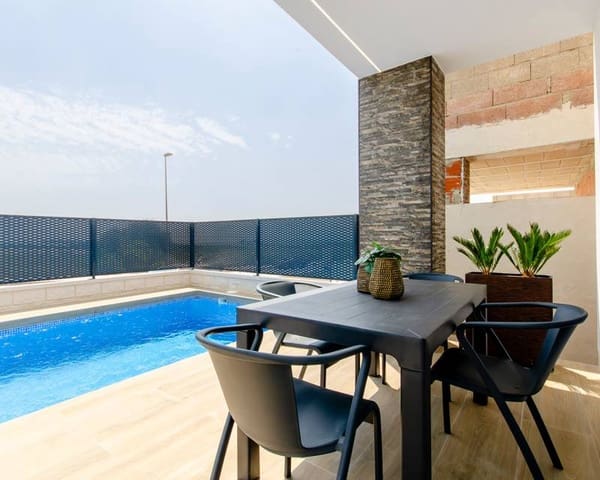 Chalet de 3 habitaciones en Vistabella, Orihuela en venta - 459.000 € (Ref: 10082101)